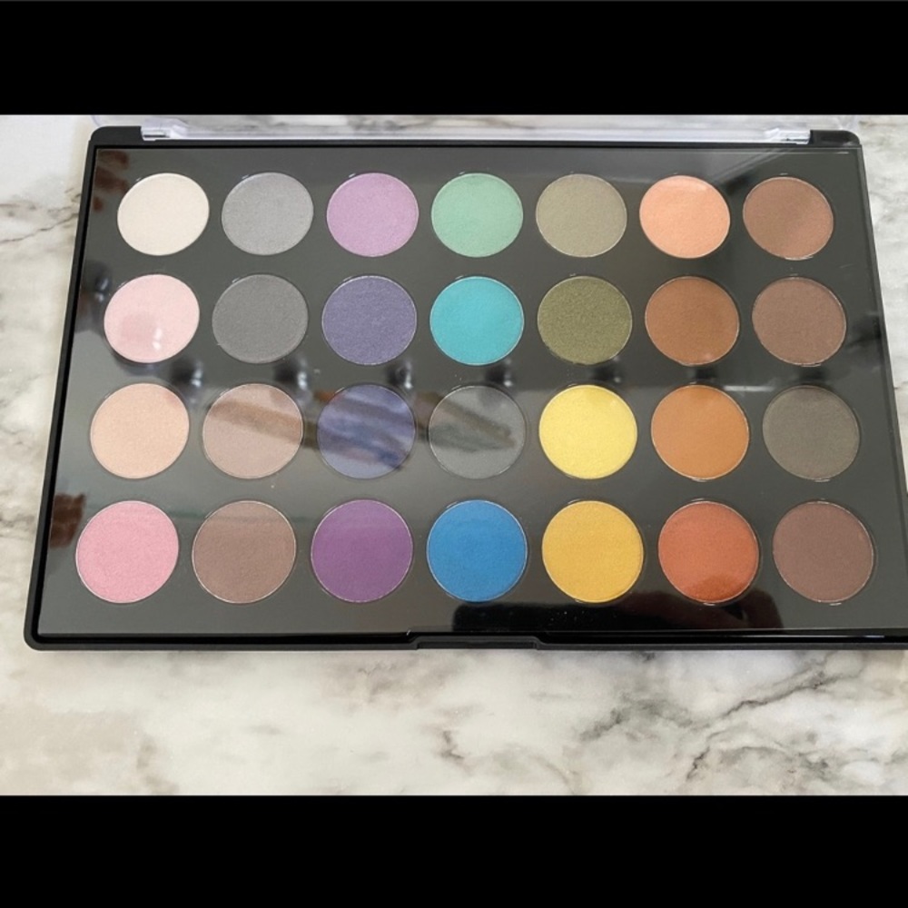 Makeup Bundle #3 - Picture 3 of 8